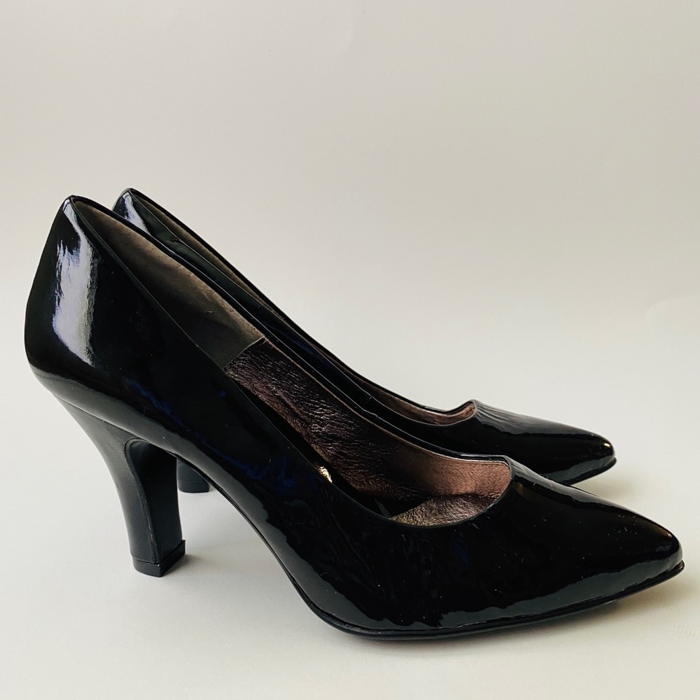 SOFFT pointed toe thick heels pumps 7.5